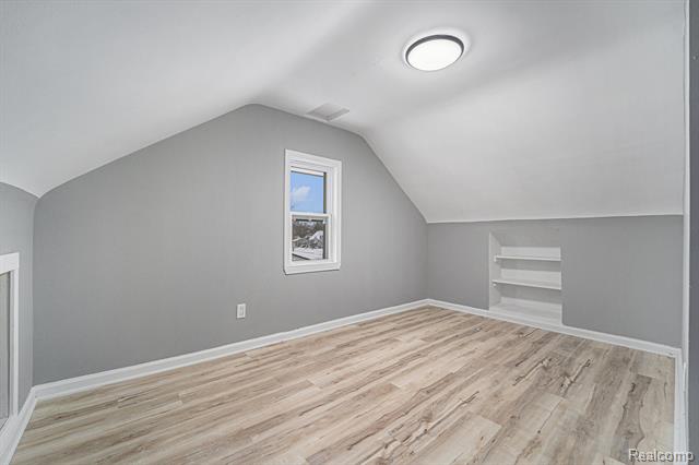 Builiding view sixteen for 20233 Pinecrest, Taylor, MI. 48180