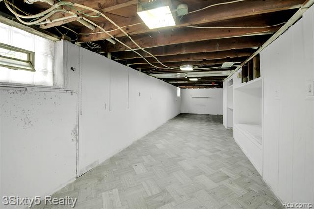 Builiding view twenty seven for 6562 West Point, Taylor, MI. 48180