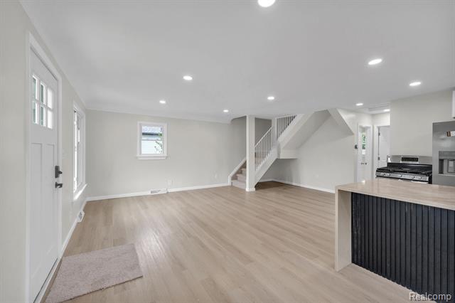 Builiding view eleven for 6530 Madison, Taylor, MI. 48180