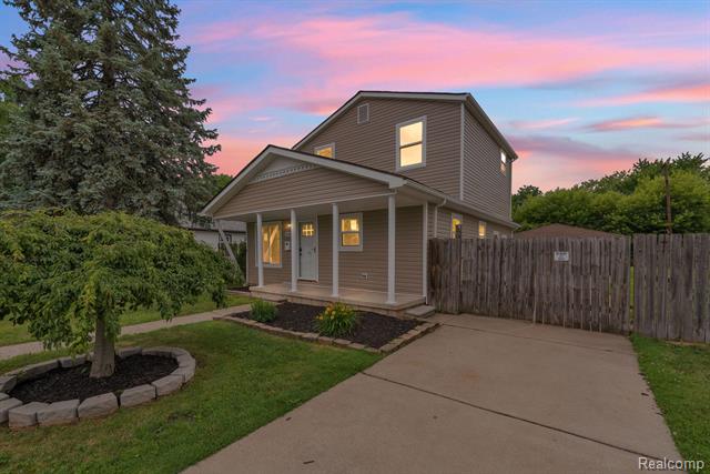 Builiding view three for 6530 Madison, Taylor, MI. 48180