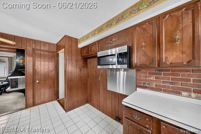 Builiding view fifteen for 6449 Huron, Taylor, MI. 48180