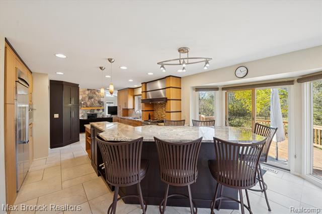 Builiding view sixteen for 25797 Arcadia, Novi, MI. 48374