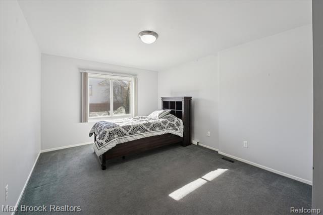 Builiding view thirty three for 25797 Arcadia, Novi, MI. 48374