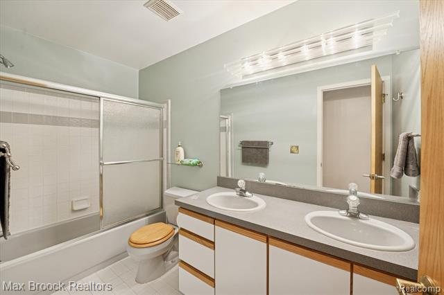 Builiding view thirty two for 25797 Arcadia, Novi, MI. 48374