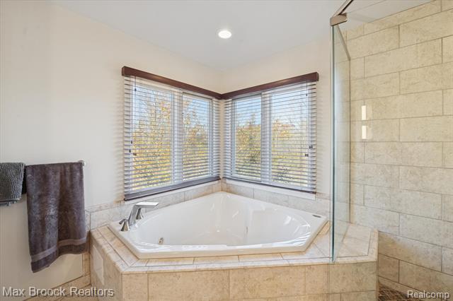 Builiding view twenty three for 25797 Arcadia, Novi, MI. 48374