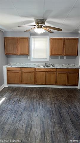 Builiding view five for 7128 Cherokee, Taylor, MI. 48180