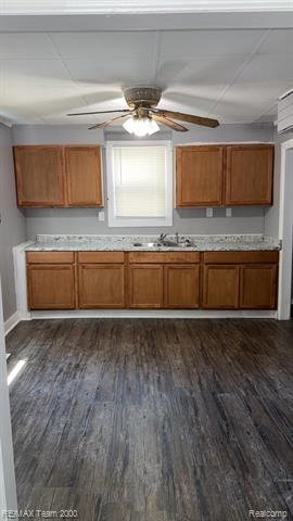 Builiding view four for 7128 Cherokee, Taylor, MI. 48180
