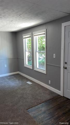 Builiding view three for 7128 Cherokee, Taylor, MI. 48180