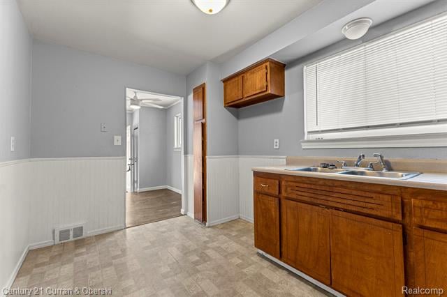 Builiding view eight for 7140 Elm, Taylor, MI. 48180