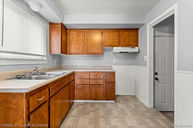 Builiding view five for 7140 Elm, Taylor, MI. 48180