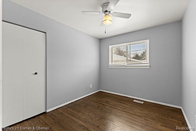 Builiding view nine for 7140 Elm, Taylor, MI. 48180