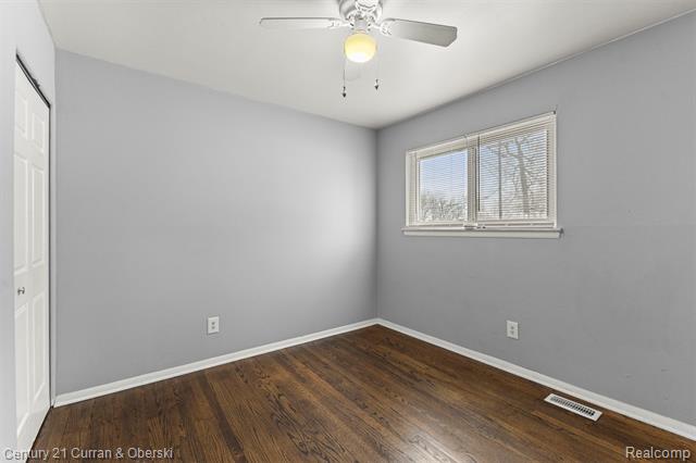 Builiding view twelve for 7140 Elm, Taylor, MI. 48180