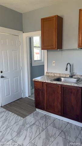 Builiding view five for 1370 Garfield, Lincoln Park, MI. 48146