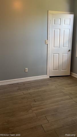 Builiding view six for 1370 Garfield, Lincoln Park, MI. 48146