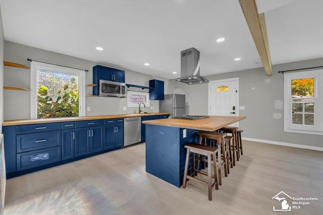 Builiding view seven for 6731 Harding, Taylor, MI. 48180