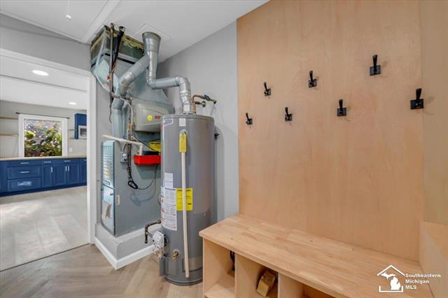 Builiding view seventeen for 6731 Harding, Taylor, MI. 48180