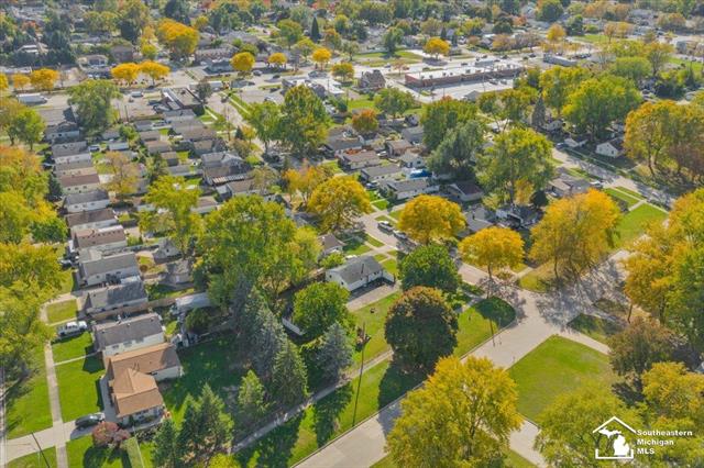 Builiding view twenty five for 6731 Harding, Taylor, MI. 48180