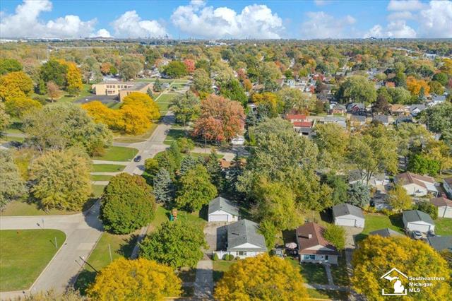 Builiding view twenty two for 6731 Harding, Taylor, MI. 48180