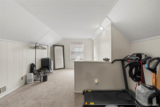 Builiding view eighteen for 15570 Angelique, Allen Park, MI. 48101