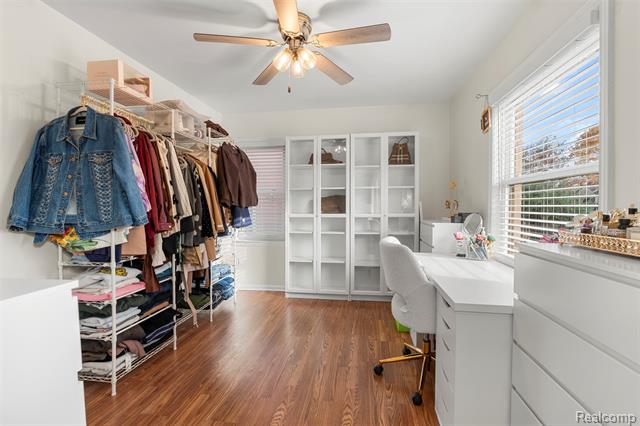 Builiding view eleven for 15570 Angelique, Allen Park, MI. 48101