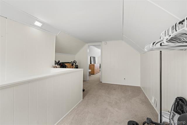 Builiding view seventeen for 15570 Angelique, Allen Park, MI. 48101