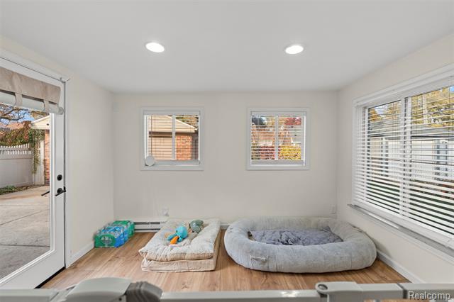 Builiding view thirteen for 15570 Angelique, Allen Park, MI. 48101