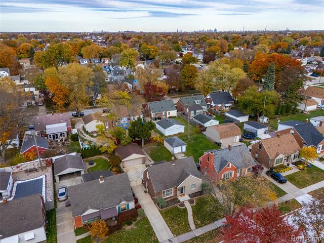 Builiding view thirty five for 15570 Angelique, Allen Park, MI. 48101