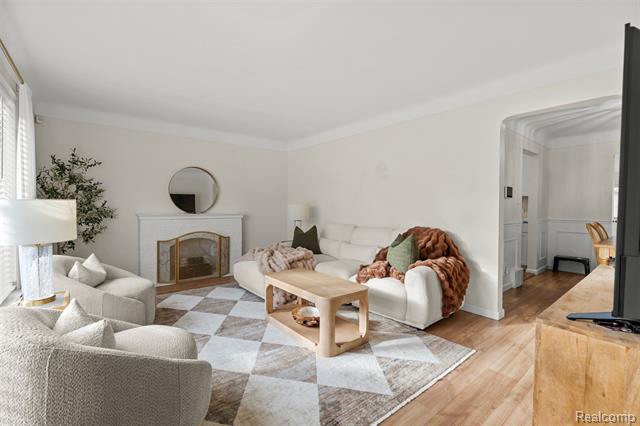 Builiding view three for 15570 Angelique, Allen Park, MI. 48101