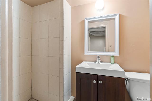 Builiding view twenty four for 15570 Angelique, Allen Park, MI. 48101