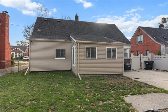 Builiding view twenty nine for 15570 Angelique, Allen Park, MI. 48101