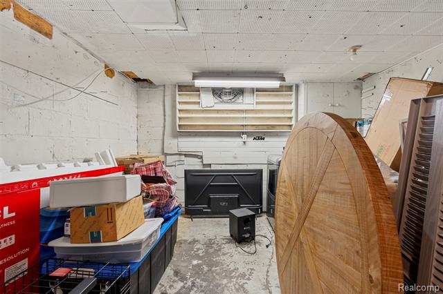 Builiding view twenty six for 15570 Angelique, Allen Park, MI. 48101