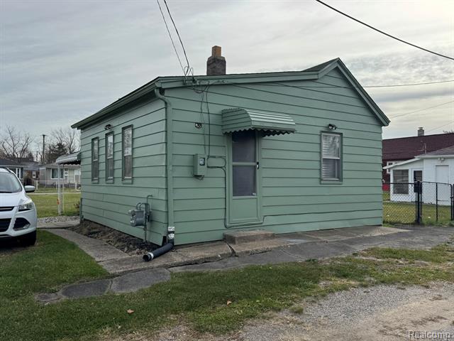 Builiding view fifteen for 4228 9Th, Ecorse, MI. 48229