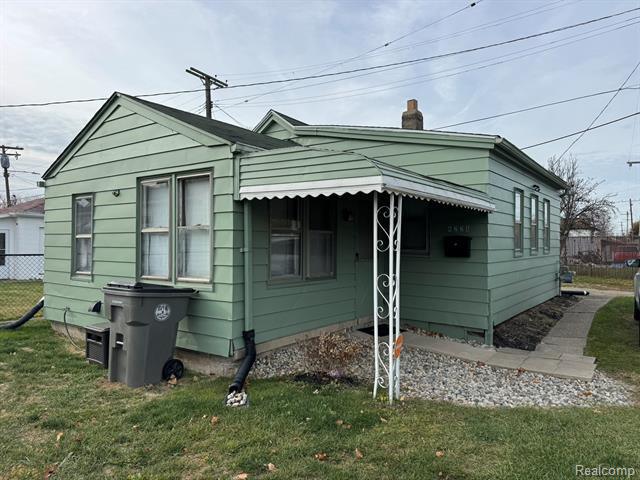 front view for 4228 9Th St, Ecorse, Mi. 48229