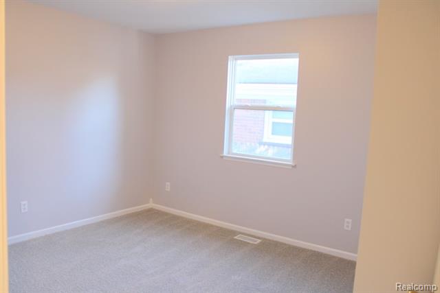 Builiding view seventeen for 1363 Empire, Lincoln Park, MI. 48146