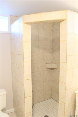 Builiding view thirty eight for 1363 Empire, Lincoln Park, MI. 48146