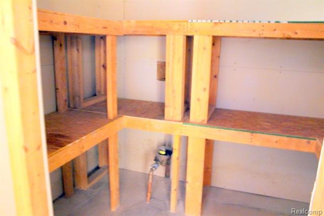 Builiding view thirty five for 1363 Empire, Lincoln Park, MI. 48146