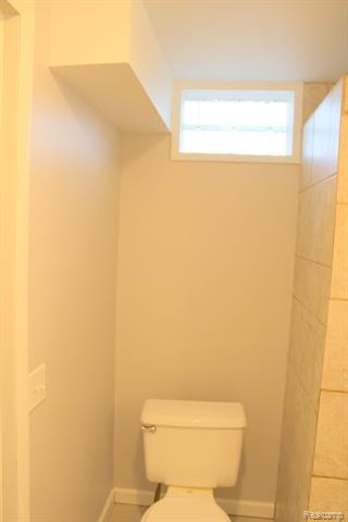 Builiding view thirty nine for 1363 Empire, Lincoln Park, MI. 48146