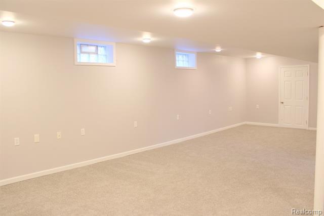 Builiding view thirty one for 1363 Empire, Lincoln Park, MI. 48146