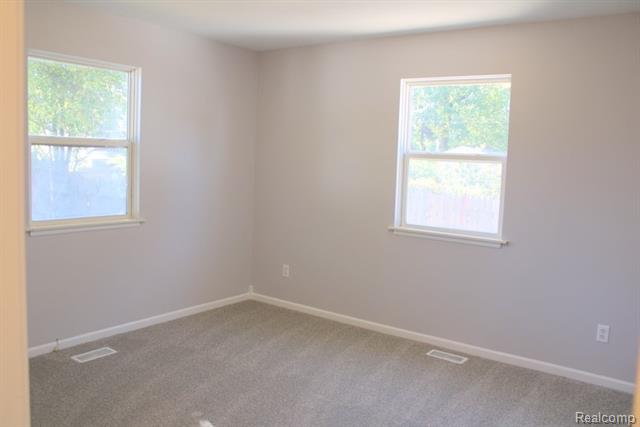 Builiding view twenty one for 1363 Empire, Lincoln Park, MI. 48146