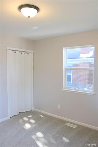 Builiding view twenty for 1363 Empire, Lincoln Park, MI. 48146