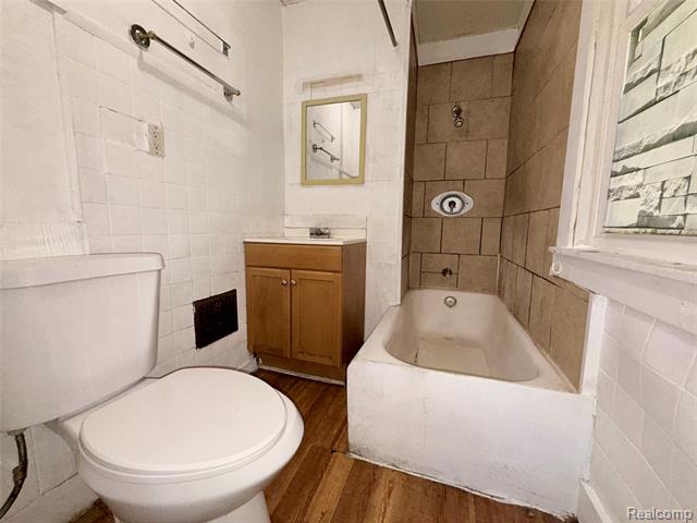 Builiding view six for 70 Broadway, Ecorse, MI. 48229