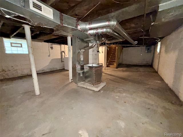 Builiding view thirteen for 70 Broadway, Ecorse, MI. 48229