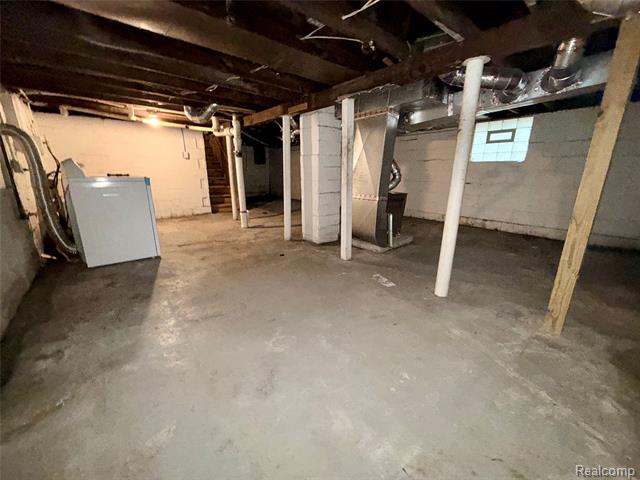 Builiding view twelve for 70 Broadway, Ecorse, MI. 48229