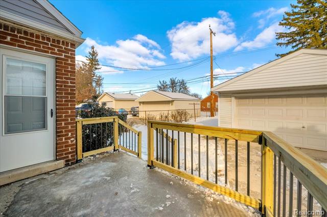 Builiding view twenty five for 15776 Mclain, Allen Park, MI. 48101