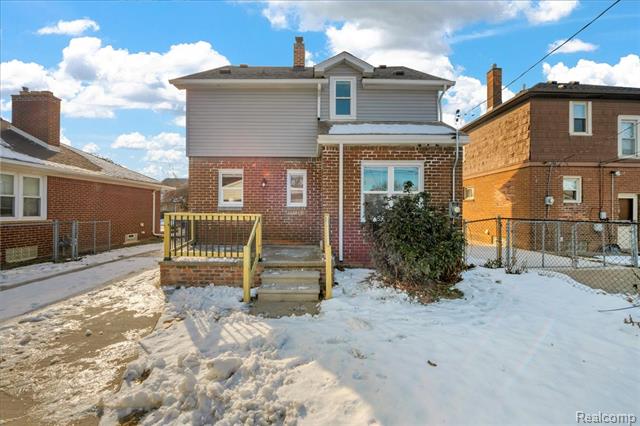 Builiding view twenty seven for 15776 Mclain, Allen Park, MI. 48101