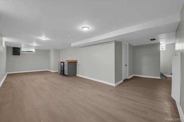 Builiding view twenty three for 15776 Mclain, Allen Park, MI. 48101