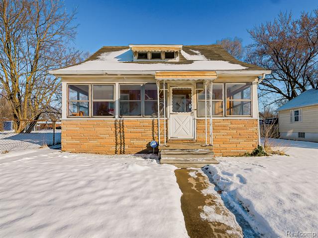 Builiding view seventeen for 47 E Auburn, Ecorse, MI. 48229