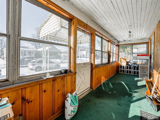 Builiding view thirteen for 47 E Auburn, Ecorse, MI. 48229