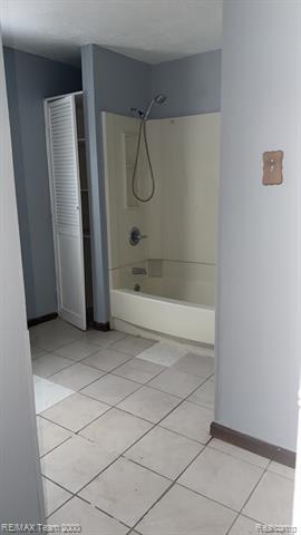 Builiding view nine for 1576 Morris, Lincoln Park, MI. 48146