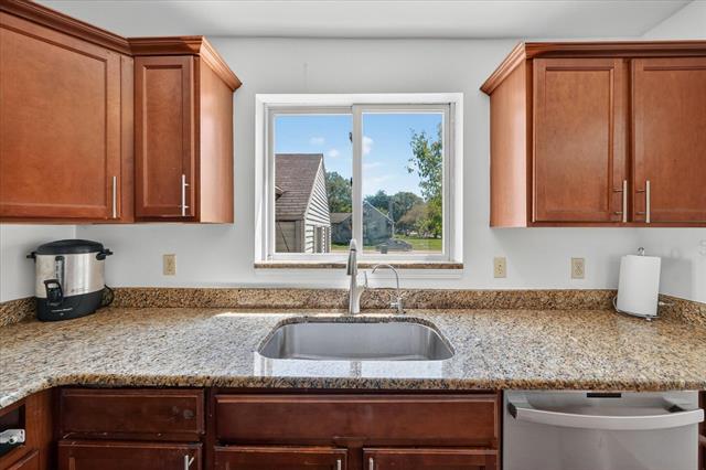Builiding view fifteen for 14000 Wales, Oak Park, MI. 48237